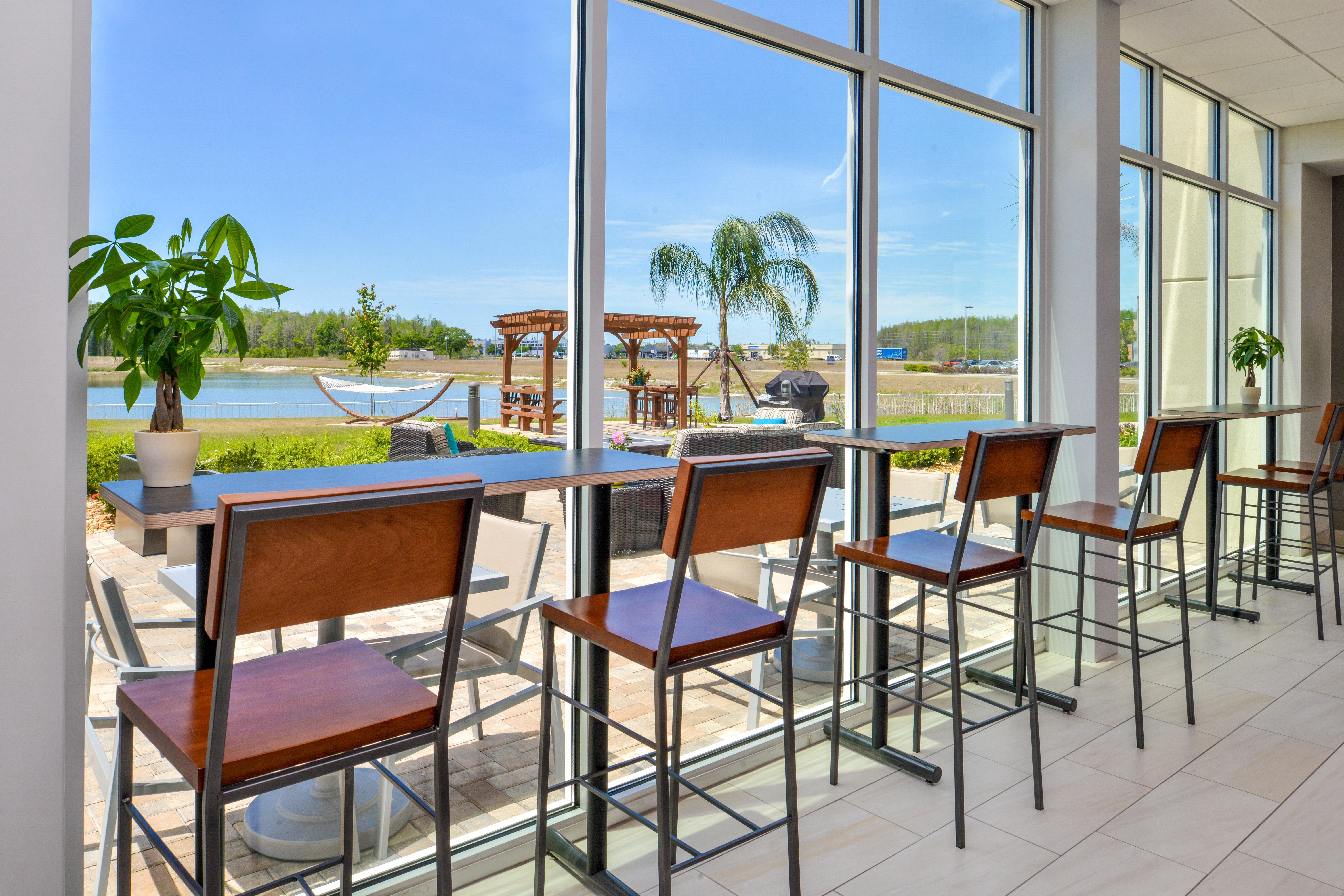 Holiday Inn Express & Suites Trinity By Ihg Exterior foto